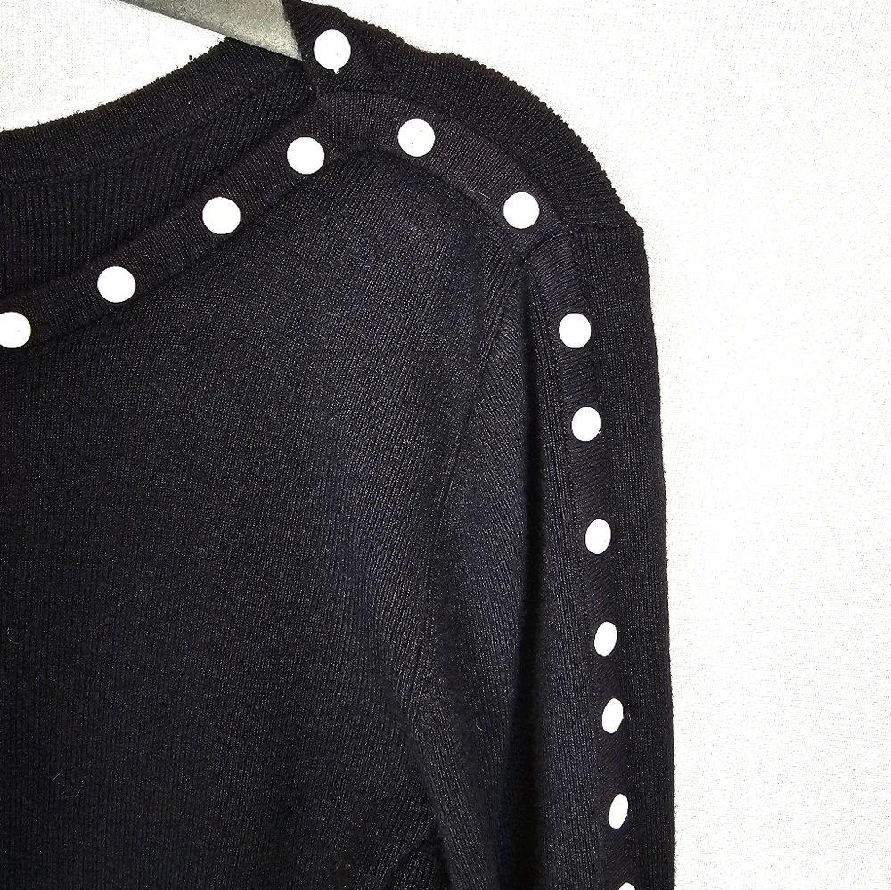 Acorn Long-sleeved Sweater